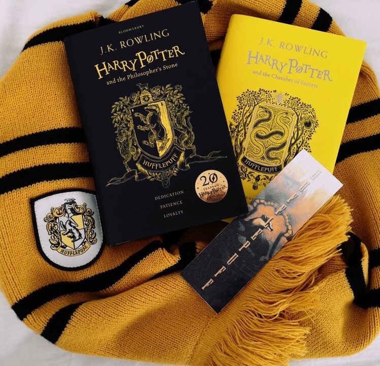Win Metawin Opas-iamkajorn ー Hufflepuff.ー sorting hat just about to be put on his head: "HUFFLEPUFF"ー a confused baby 25/8ー born and raised as a muggleー still doesn't know how to cast spells but he's trying his best. ー often teased with tay (both are rich mfs)