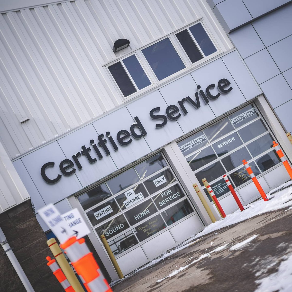 smpchev's tweet photo. We understand that people will still need service and a reliable vehicle to drive during these hard times. Our service team will be here for you during this time of crisis  #smp #autocanada #certifiedservice #yxe #saskatoon  #oilchange #saskatoon https://t.co/NS27tj7sbO