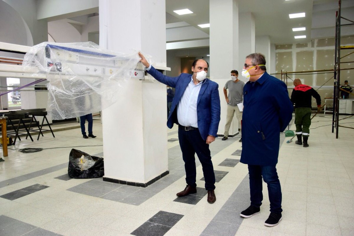 RaulJalil_ok's tweet photo. Con Gustavo, participamos de la reunión del COE ampliado con los sectores que participan de las acciones de prevención por la pandemia de COVID19. Además, recorrimos la obra del Hospital Monovalente y saludamos a los trabajadores de la salud, que dan lo mejor de sí día a día. https://t.co/Q7gWvQ3At7