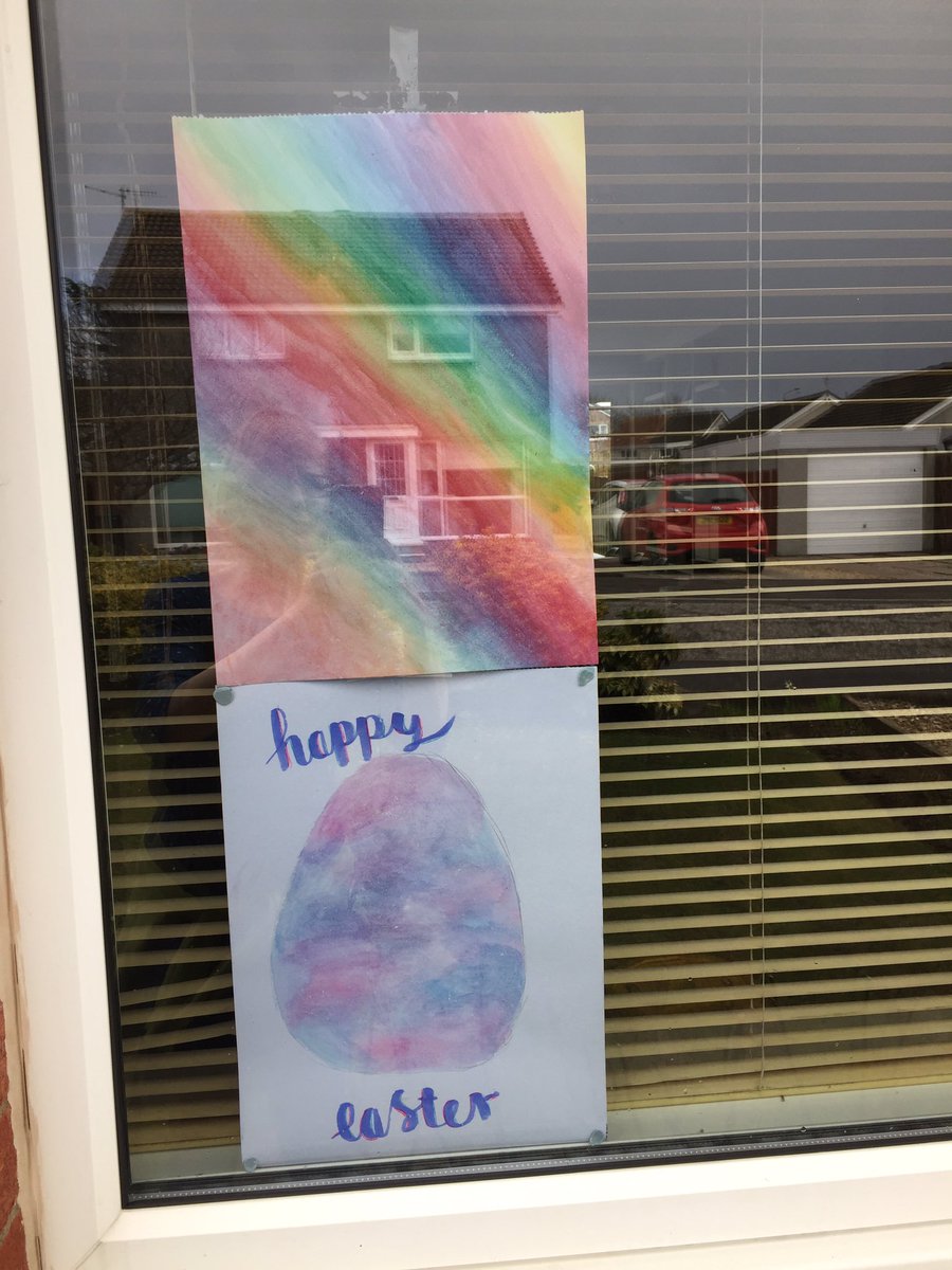 Knittinglynnie's tweet photo. Elsie’s egg and her Rainbow to say thank you to everyone keeping us safe  @StruthersSchool #Struthersegghunt https://t.co/galYPF1xhi