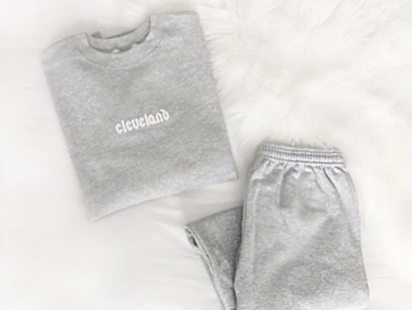 emilyroggenburk's tweet photo. Doing a little giveaway! Giving away a $50 gift card to https://t.co/jkwZzm8Wah RT+FLW to enter! Stay comfy CLE ❤️ https://t.co/r4Fvyr5yLc