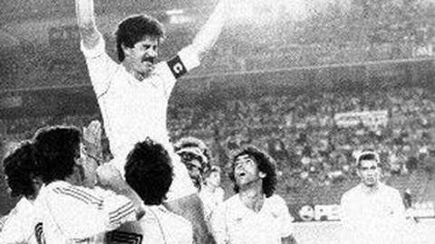 Adiós capitán. Desde el Bernabéu te seguirás elevando con esa raza y pasión tan inigualable. DEP.