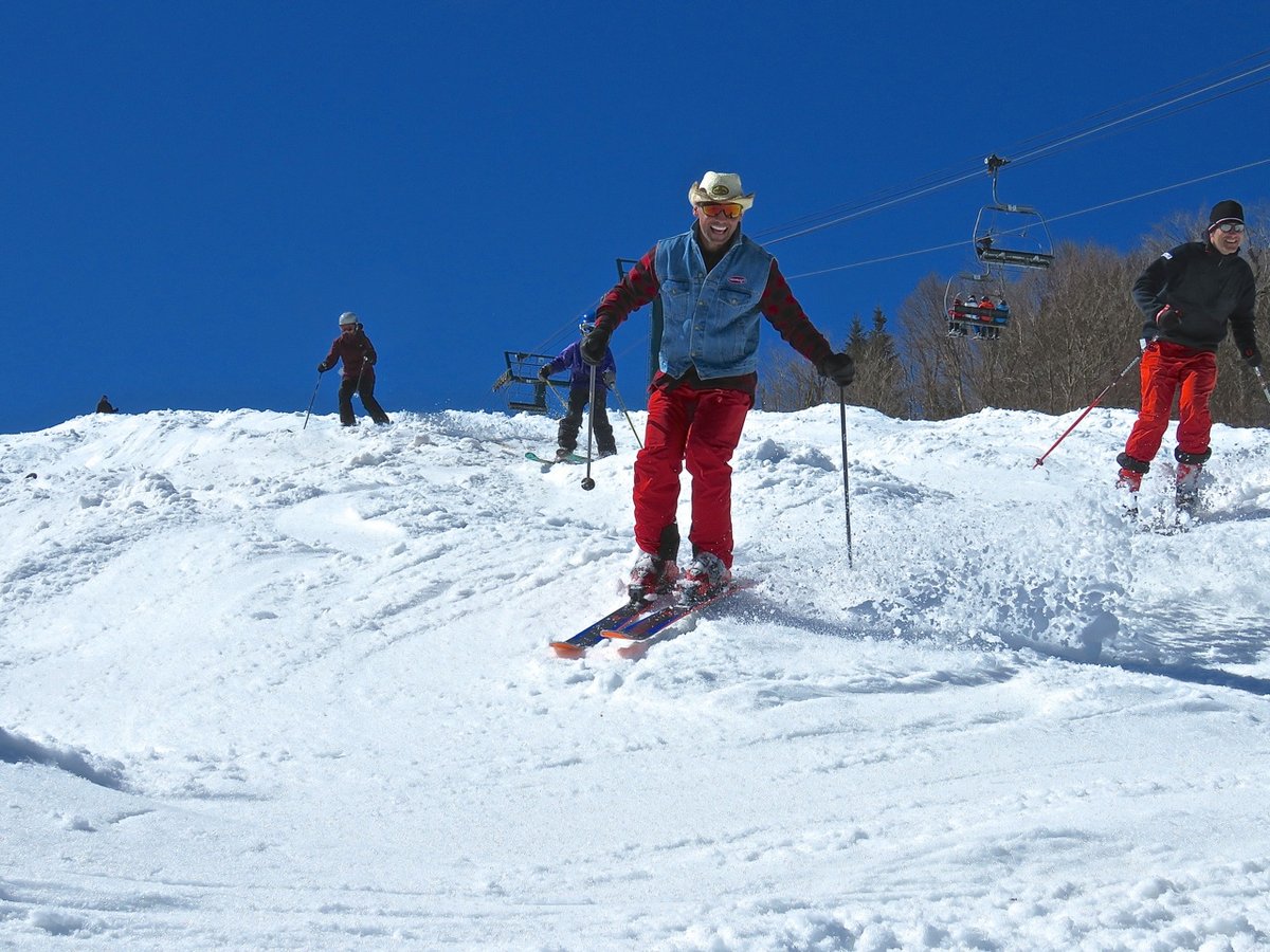 Tremblant360's tweet photo. A Facsimile of your #Tremblant April 2, random “Best Of” Pic. Files from our 4/2 Archives. In a sincere attempt to remain cheerful/positive when the Ski Season has been COVID-19 Globally Closed, via “Visualization”, we want to present the following: https://t.co/FvcFycLqZG . https://t.co/rjh6RYQ4xW
