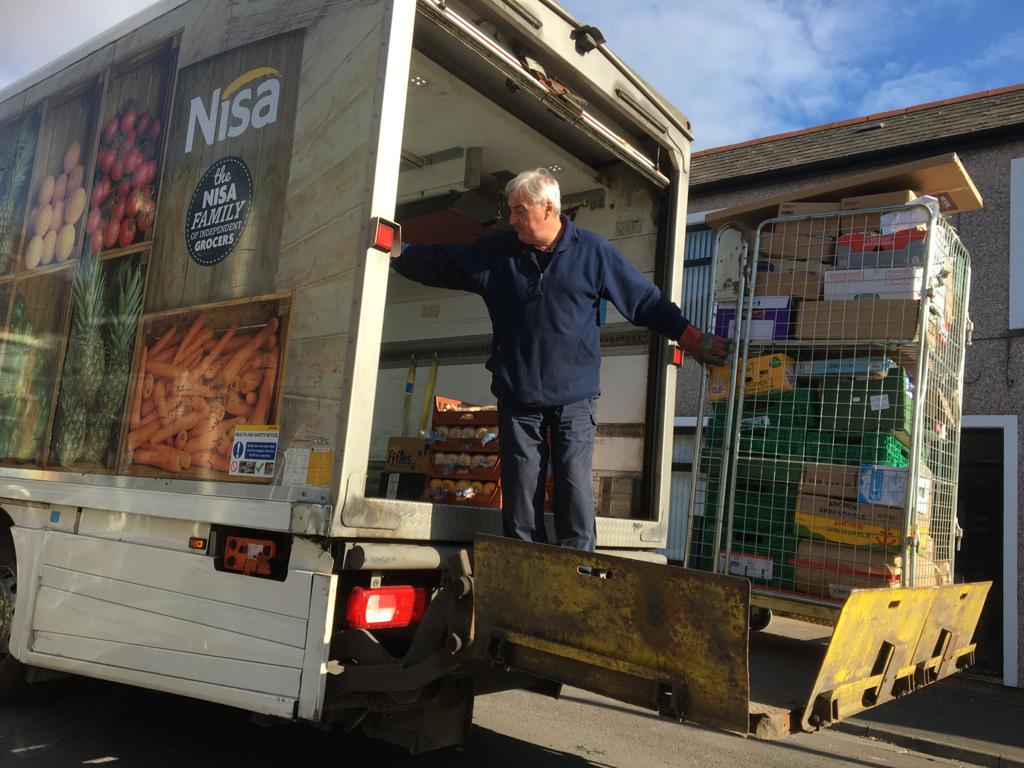 NisaLocalSplott's tweet photo. STOCK LEVELS UPDATE - We continue to receive our daily deliveries from @NisaRetail with regular supplies of fresh meats, bread, eggs, fresh fruit & vegetables etc.
Purchase restrictions have now been lifted. Please only buy what you need.
Stay Safe Everyone
#Splott #ShopSplott https://t.co/dtjKHXleTQ