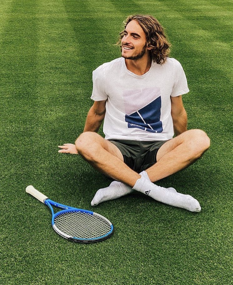 your camera roll if you were dating stefanos tsitsipas; a thread