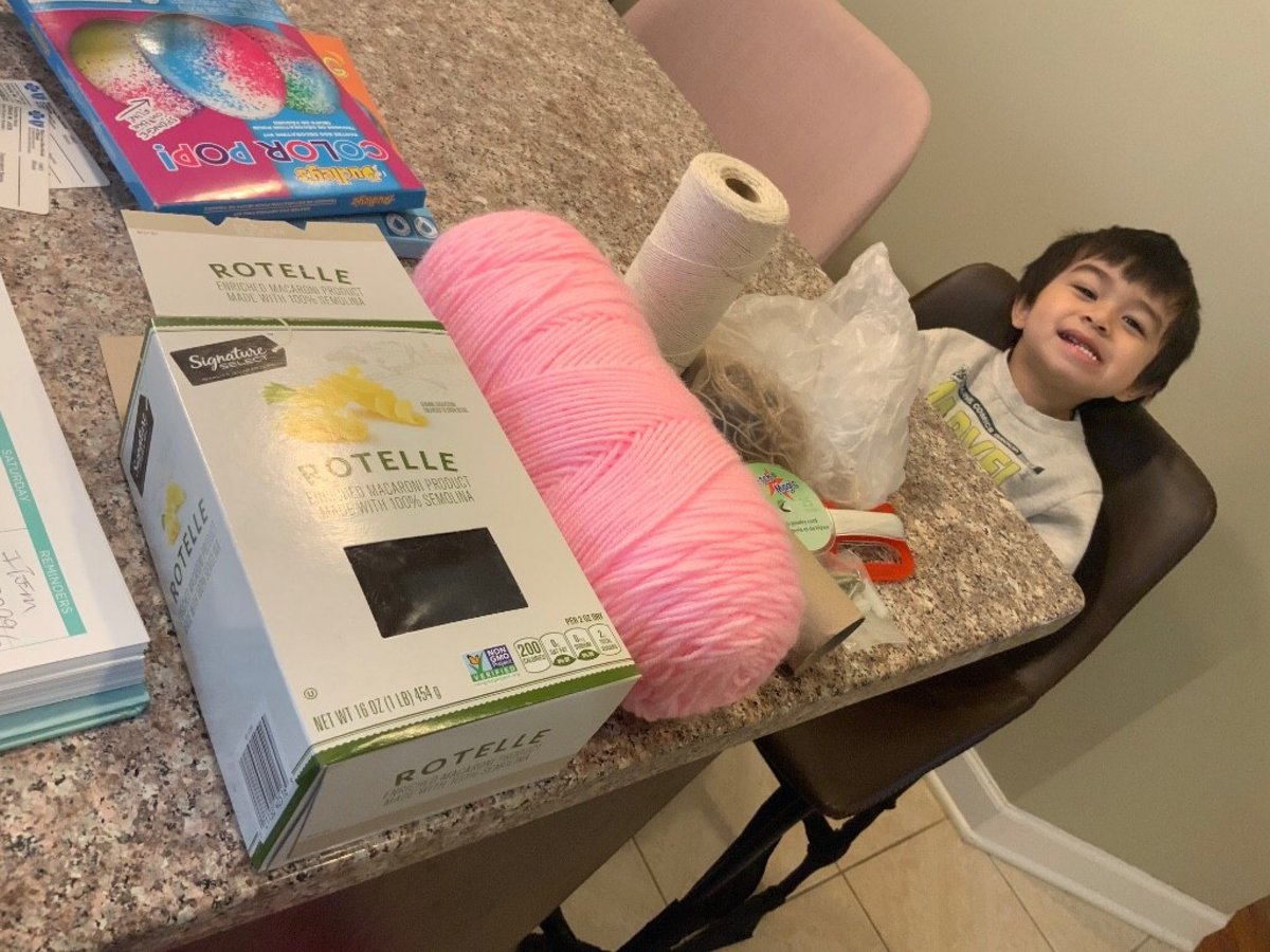 prenurserybisc's tweet photo. Liam from #CuriousCaterpillars had great fun making his guitar as part of our #Senses learning this week. He is ready for tomorrow’s #VirtualShowandTell. Awesome job, Liam! #VirtualSchool #VirtualSchoolExperience #VirtualCircleTime @prenurserybisc @BISCLincolnPark @NAEducation https://t.co/kgs2ULQSgI
