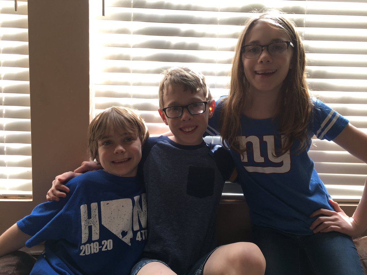 JamiCalhoun10's tweet photo. #KindnessCounts #LightItUpBlue #CTLInclusion @CenturyLink @Autism @autismspeaks https://t.co/ZC0mNNSef8