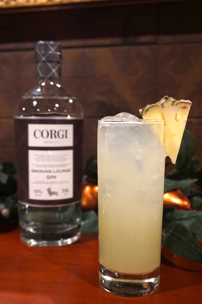 CorgiSpirits's tweet photo. Mixology 101: Glassware

Take a rocks glass, make it tall, and you get a Highball glass. The extra room lends itself to cocktails with lots of ice and more mixers like fresh juices, tonic water, etc. Bloody Marys, Long Island Iced Teas, and Mojitos are ideal in a highball glass. https://t.co/Yu5ZTfT9aJ