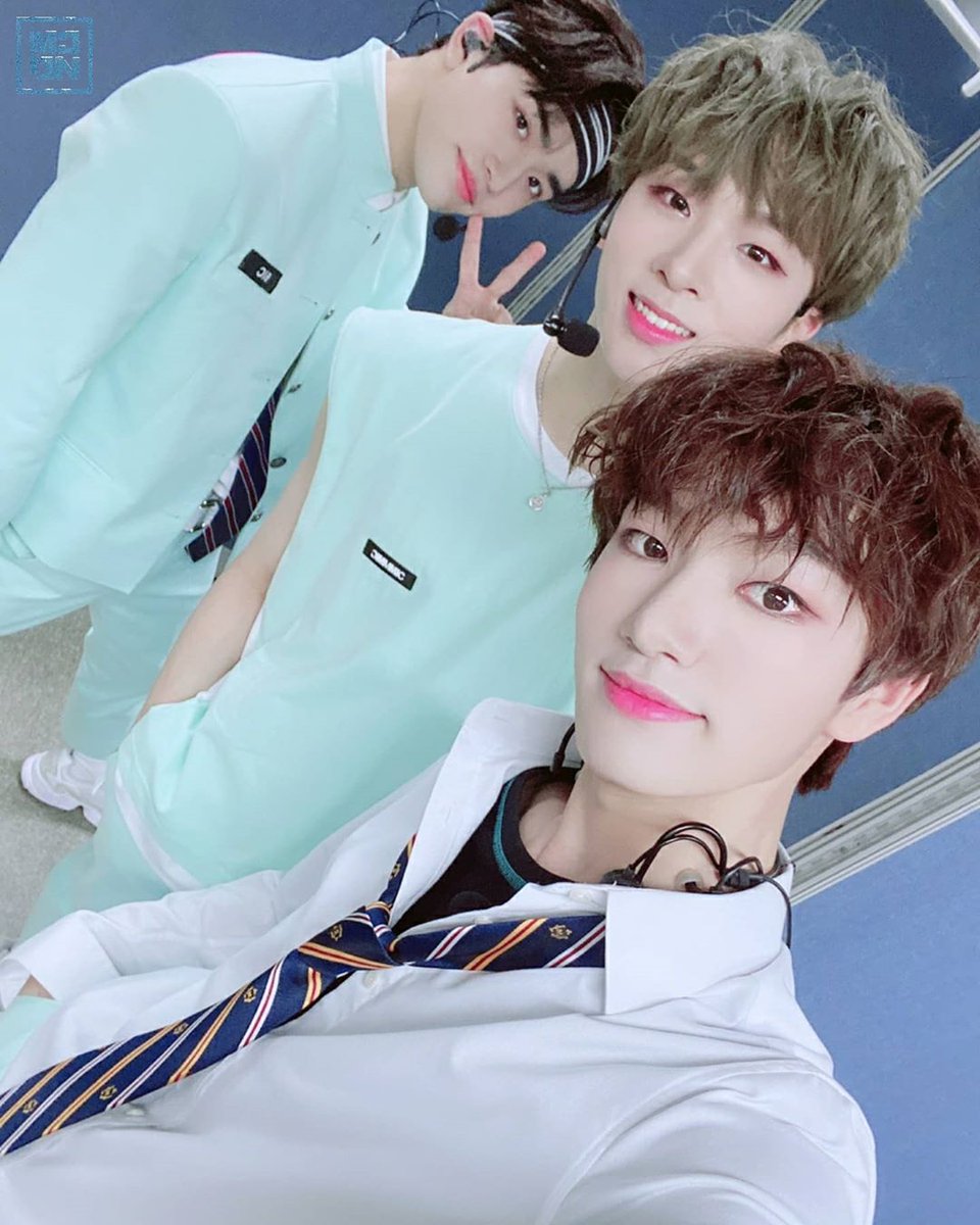 BicBrazil's tweet photo. [29.03.2020] #INSTA

Atualização do BIC com os membros Huijun e Castle J na conta oficial do MCND no Instagram

#MCND #ACE_AGE #BIC @McndOfficial_ https://t.co/c5Fk6t3LKn