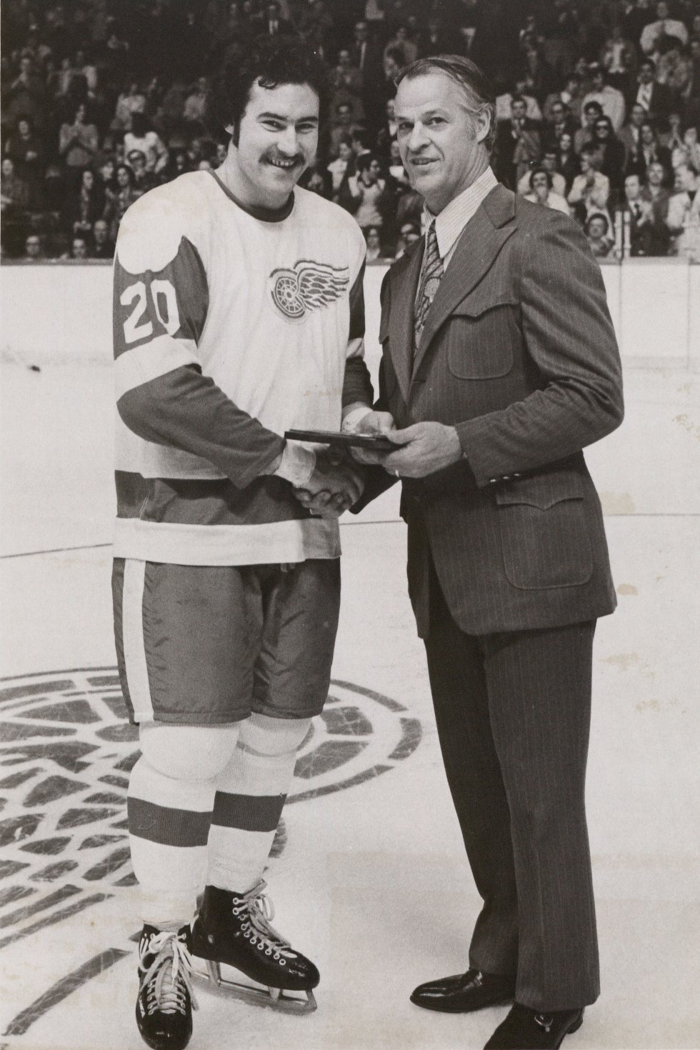 Mickey Redmond Red Wings, Bio, Family, Wife, Son, Salary, & Net Worth