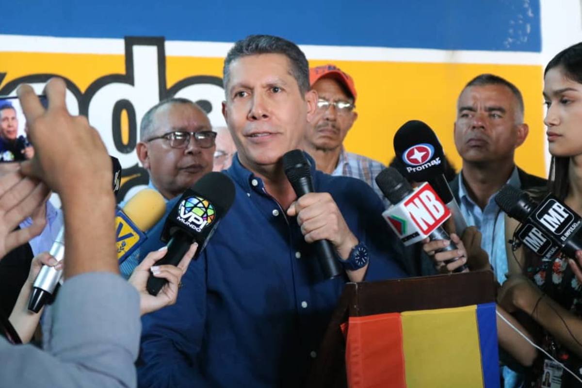 NDtitulares's tweet image. Henri Falcón: Sería muy inhumano que lleguen barcos cargados de amenazas y armas - noticierodigital.com/2020/04/falcon…