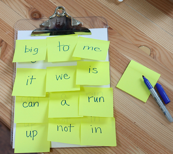 MsDemara101's tweet photo. Hello @elmwoodes family! I have a Sight Word Scavenger Hunt that is fun to play! Create a list of sight words, put them on paper and sticky notes. Hide the notes around the house for the child to hunt. Once found, place the note on the paper and have them read it out loud to you! https://t.co/lxrRffsg93