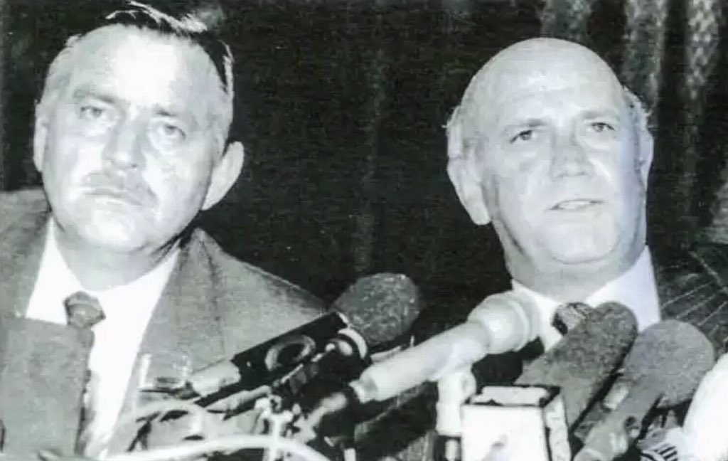 Flanked by his Foreign Affairs minister, Pik Botha, President de Klerk addressed a press conference in Nairobi on the last day of his visit.