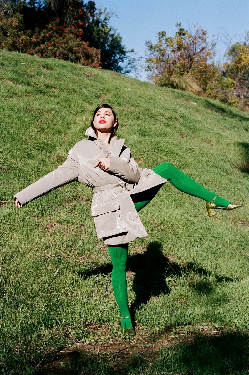 1883Magazine's tweet photo. Taken from our #DECADENTissue we chat to dancer, singer and actress #MackenzieZiegler @Kenzie. 
Available to order now.
//
visit---> https://t.co/1n4VaZGt3o
//
📸 Kate Hollowell 🖊️@RaySangxoxo
#kenzie #1883magazine https://t.co/M8jkaagBYj