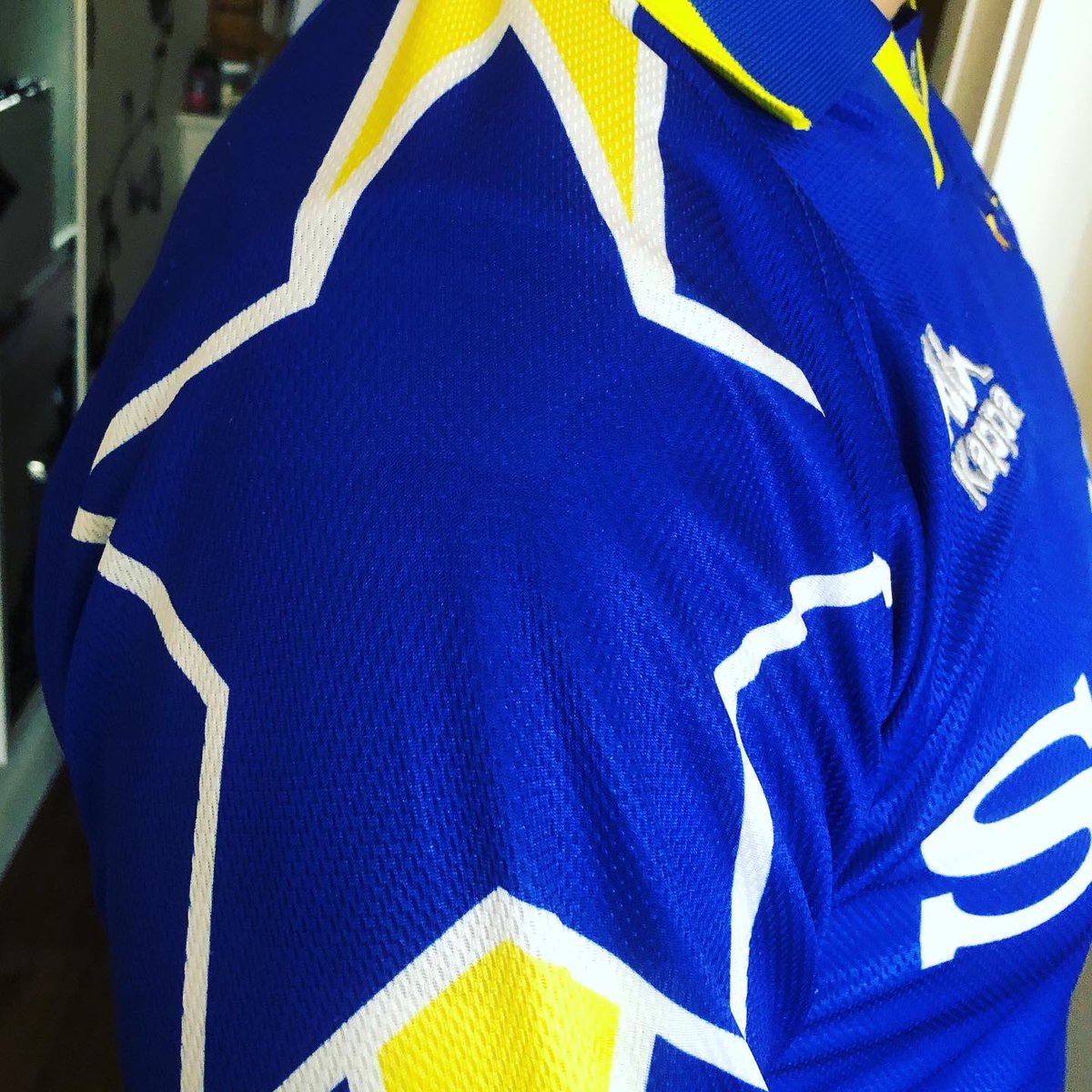 . @juventusfcenAway Kit, 1996/97KappaI hope my fellow interisti will find it in their hearts to forgive me for this. This is the only Juve shirt in my collection. I still remember falling in love with this kit when I first saw it as a kid  #HomeShirts