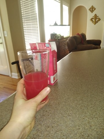 TraciMSanders1's tweet image. How are YOU boosting your immune system right now? 
#immunebooster #vitaminc #sunshineinacup