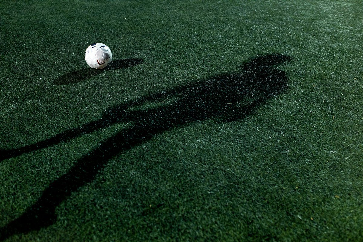 ⚽️BELGIAN PROFESSIONAL FOOTBALL GRINDS TO A HALT - Read the full article by @sdemeu &amp; @NielsVerborgh here 
➡️ bit.ly/2X1M7X8

“Extending the football season entails some practical problems.”

#football #sportslaw #proleague #covid19