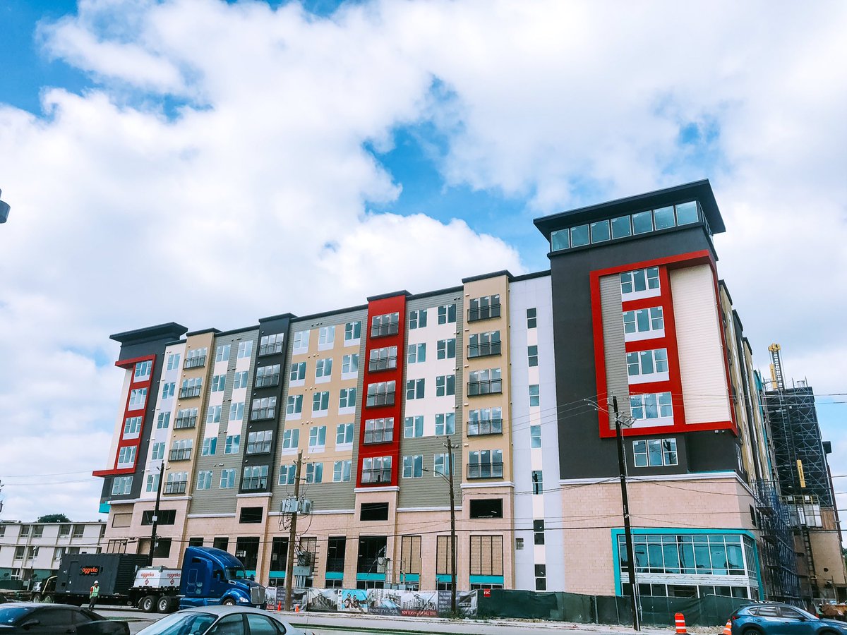 WIN @ TOWER THURSDAYS

1. Follow us
2. Retweet this tweet
3. WIN

WINNER WILL WIN A $25 Gift Card from PINKS PIZZA!