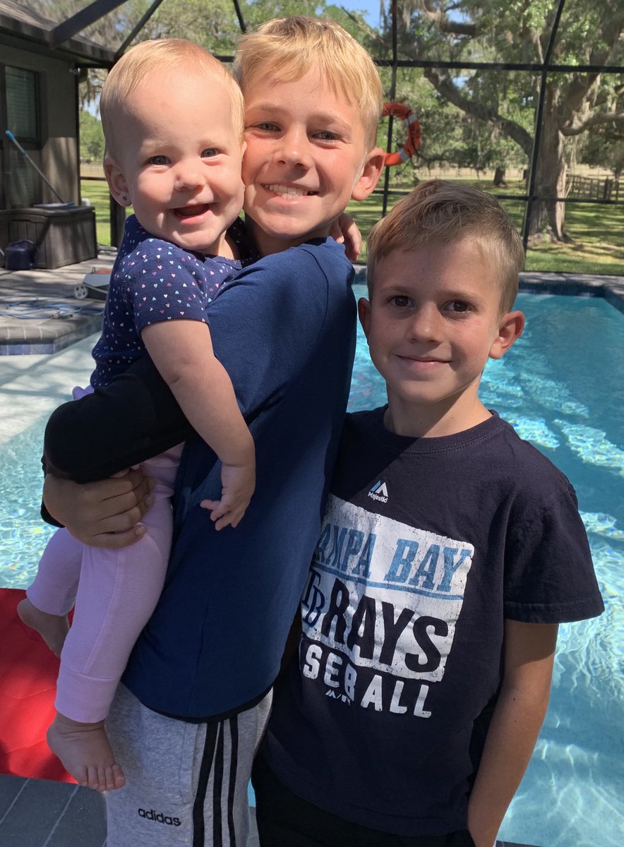 emilyrlamb's tweet photo. #AutismAwareness #MustangsInBlue https://t.co/Ic0in8ngXK