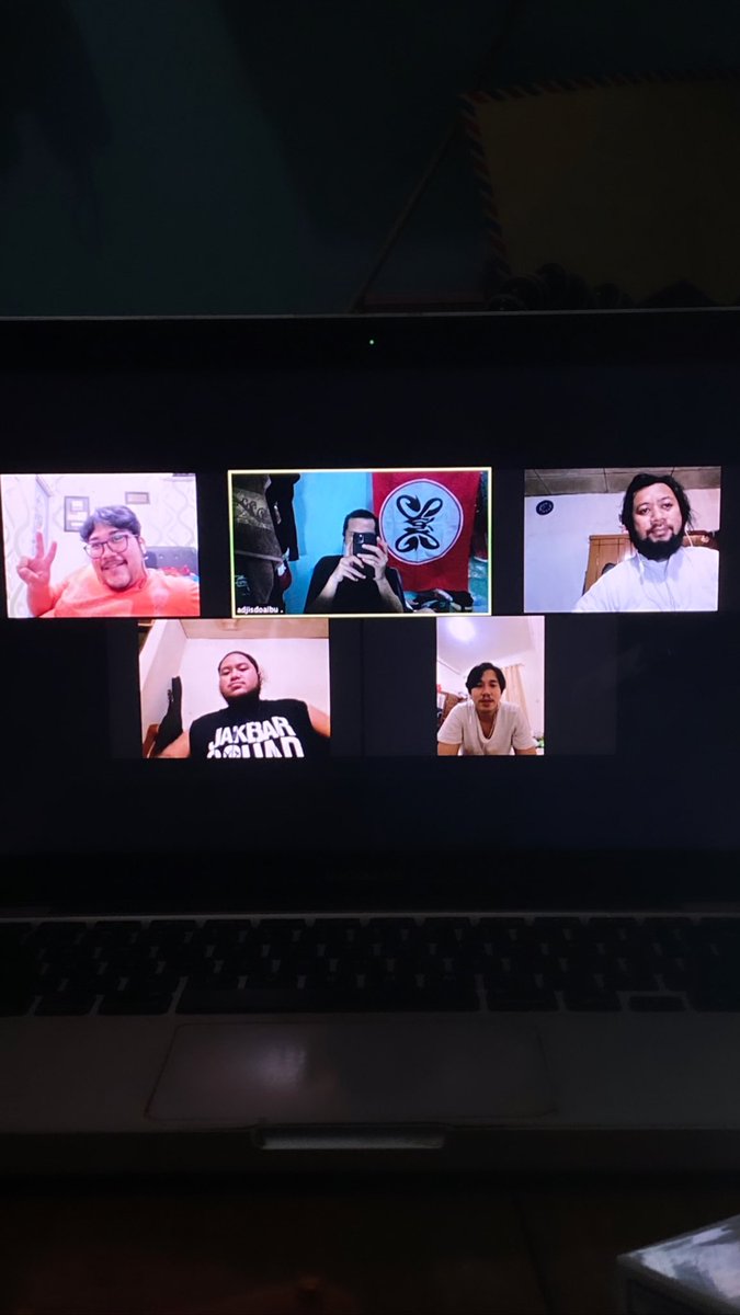 Meeting from home <a href="/Standupindo/">IG: standupindonesia</a> buat #Standupfest2020 dan juga cepat tanggap lawan corona fak