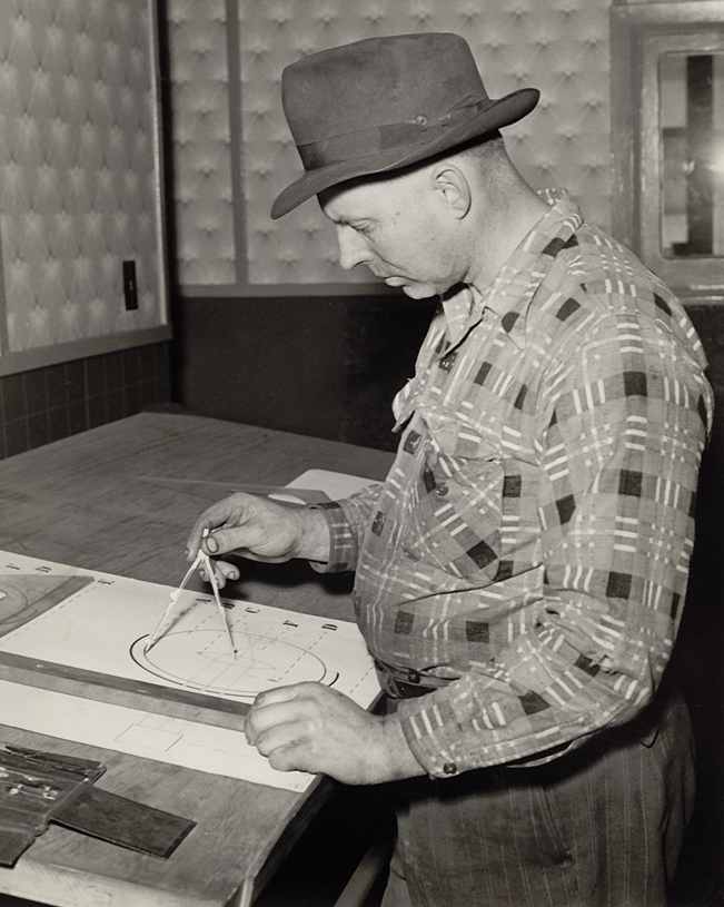 Bill Kelsey was a notable figure in Ontario’s tobacco farming as well as other crops, forestry and industrial use. Shown here is one of his innovations, the Kelsey Steam Boiler, manufacturing in his shop in Delhi.