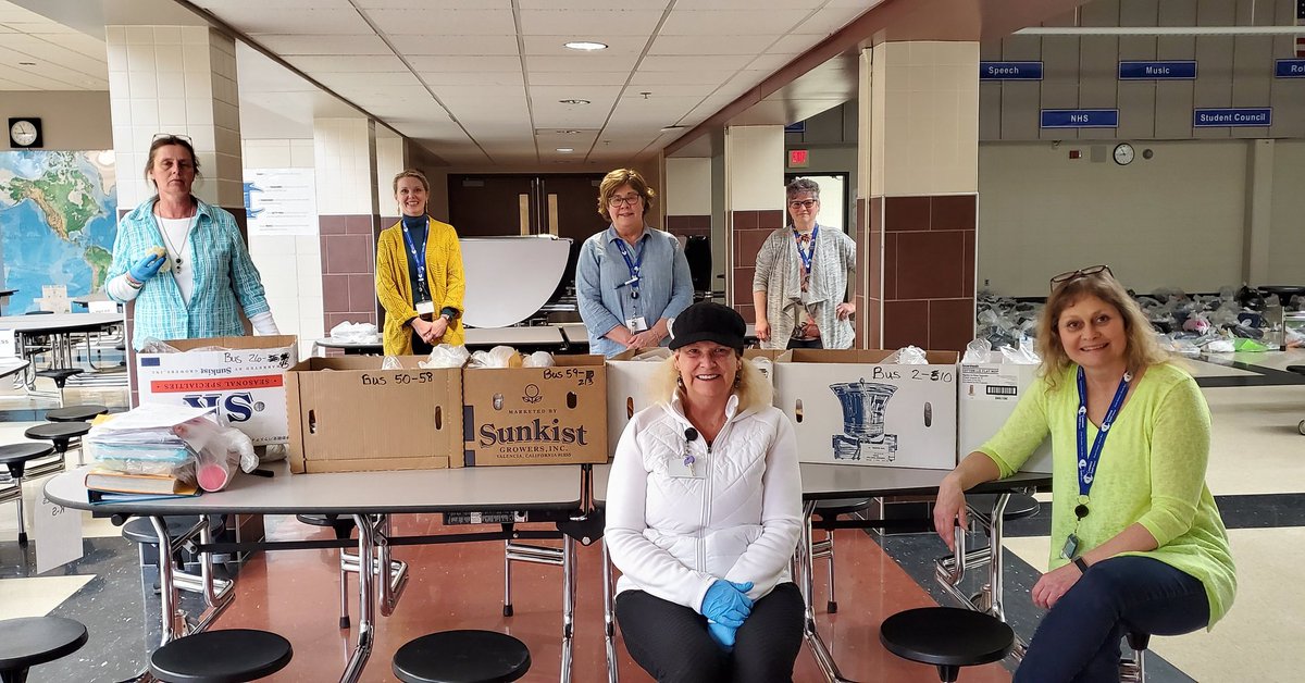 A huge thank you to our IA's as they are filling bus routes with homework for offline students at CIHS AND practicing social distancing. We have an incredible team!
#Grace
#Patience
#Together