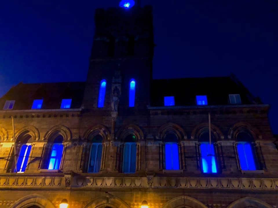 Congleton Town Hall will turn blue tonight (April 2nd) as we once again open our windows and doors at 8pm to clap and show appreciation for the NHS and Key Workers.Hopefully the tree at the Fire Station roundabout will also be lit up blue. Come on Congleton let's make a noise!