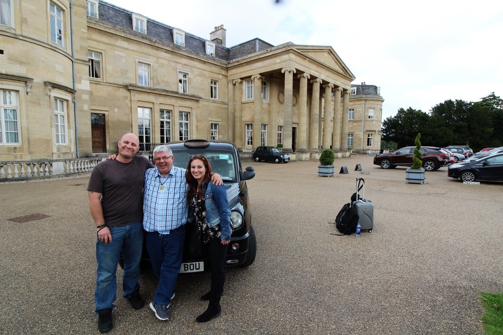 bcheritagetours's tweet photo. Nostalgia Series - May 2016 - Cotswolds with BCHT Guide Mick McTernan #blacktaxitour #Cotswolds #privatetour #privateguide #blacktaxi #cabtour #taxitour #history #sightseeing #tour #visitengland
#customtour #uniquetour #funtour https://t.co/gBoc7h8qBL