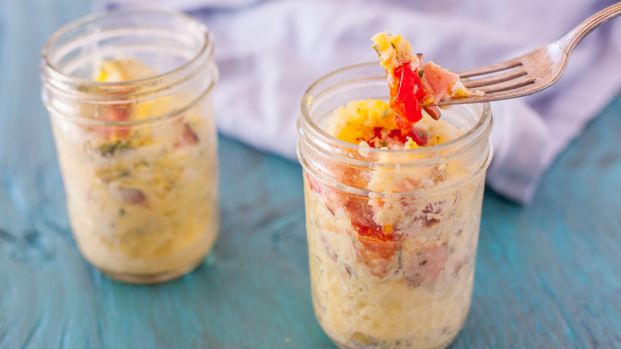 Ever had #breakfast in a jar? Here's a recipe to introduce you to the experience. #recipeoftheday  cpix.me/a/94854799