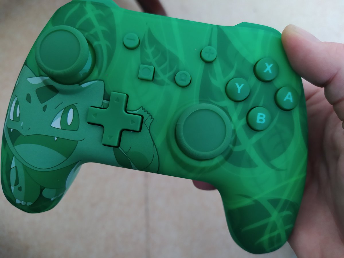 OxymoonArt's tweet image. I&apos;m in love 😍
#switch #pokemon #wirelesscontrol #editionpokemon #pikachu #nope #bulbizarre #green #beautiful #omg 🥰