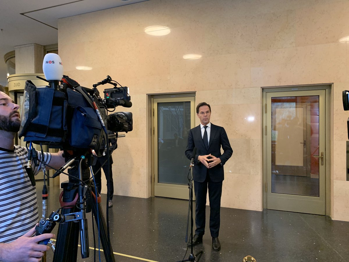 bosalbert's tweet photo. Rutte: blijf zo veel mogelijk thuis dit weekend. Frisse neus halen in je eigen buurt https://t.co/kDR3W9BKvm