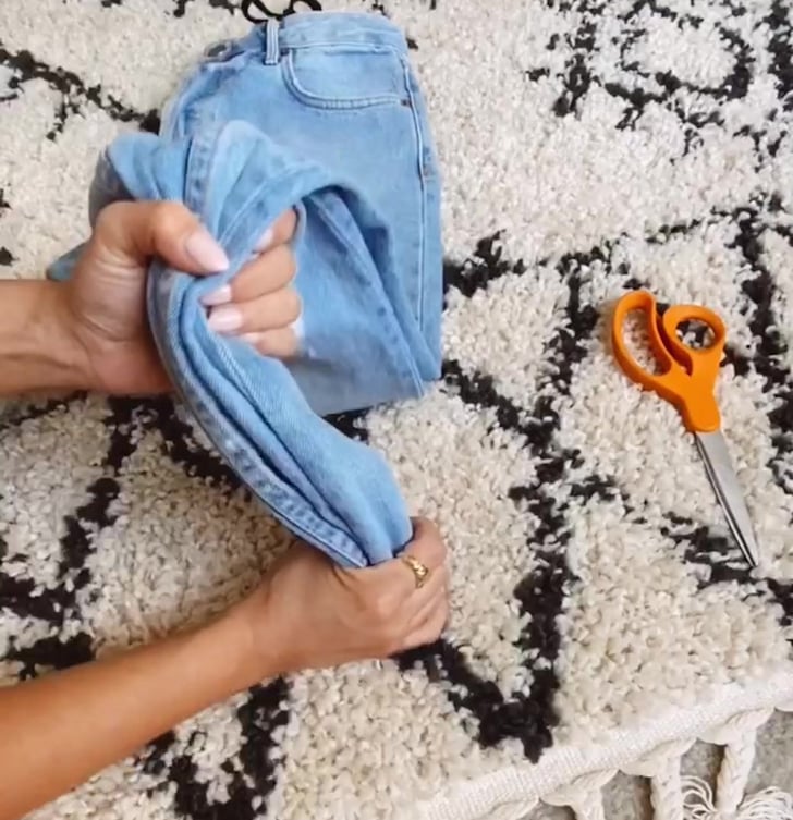 allshelikes's tweet photo. 13 #TikTok Style Hacks That Will Make You See Your Closet in a New Light https://t.co/BJHoS6fbfW via @POPSUGAR #fashion #style #trends #socialmedia #StayHome https://t.co/tVGqd0LuCM