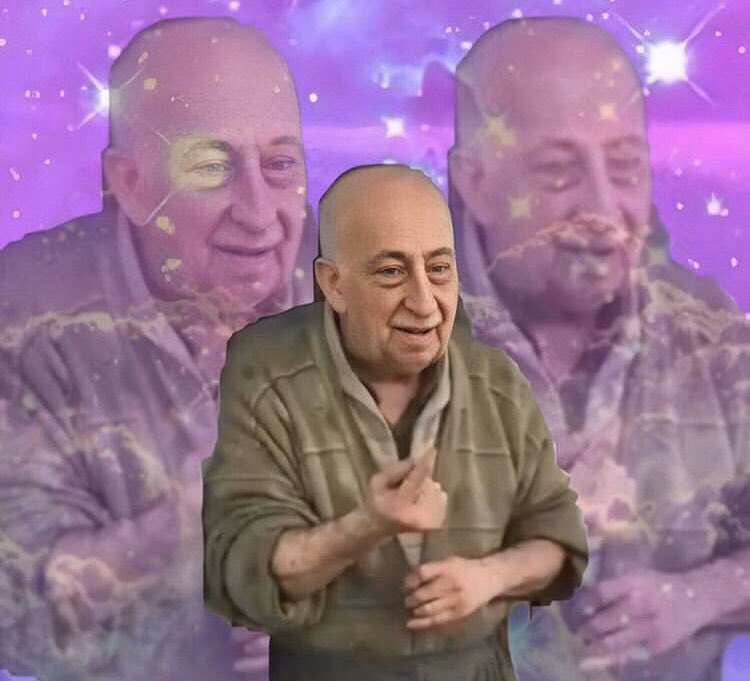 Bana duygu özaslanın fotoğrafını atar mısın veyahut tanrı farketmiyor