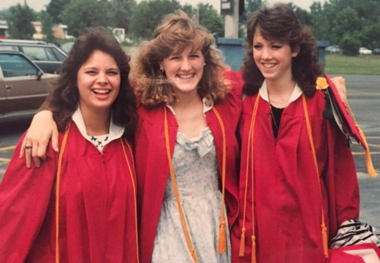 RachelleinMI's tweet photo. Throw back pic for @TheLSShipyard @mylsps district spirit week. Been thinking about the great class @LSclassof2020 - we see you! We will continue to celebrate you and all you have and will continue to contribute to #ShorianNation #miched #mylsps https://t.co/1QahXEHoQ0