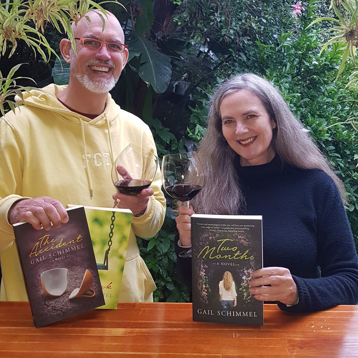 pamelapower's tweet image. One of the two Pauls @PJVos celebrating the launch of @GailSchimmel's fabulous new psych thriller #TwoMonths with moi. You can get the book here:
kobo.com/za/en/ebook/tw…
Or here:
amzn.com/B085JMXY8K
You know what to do!