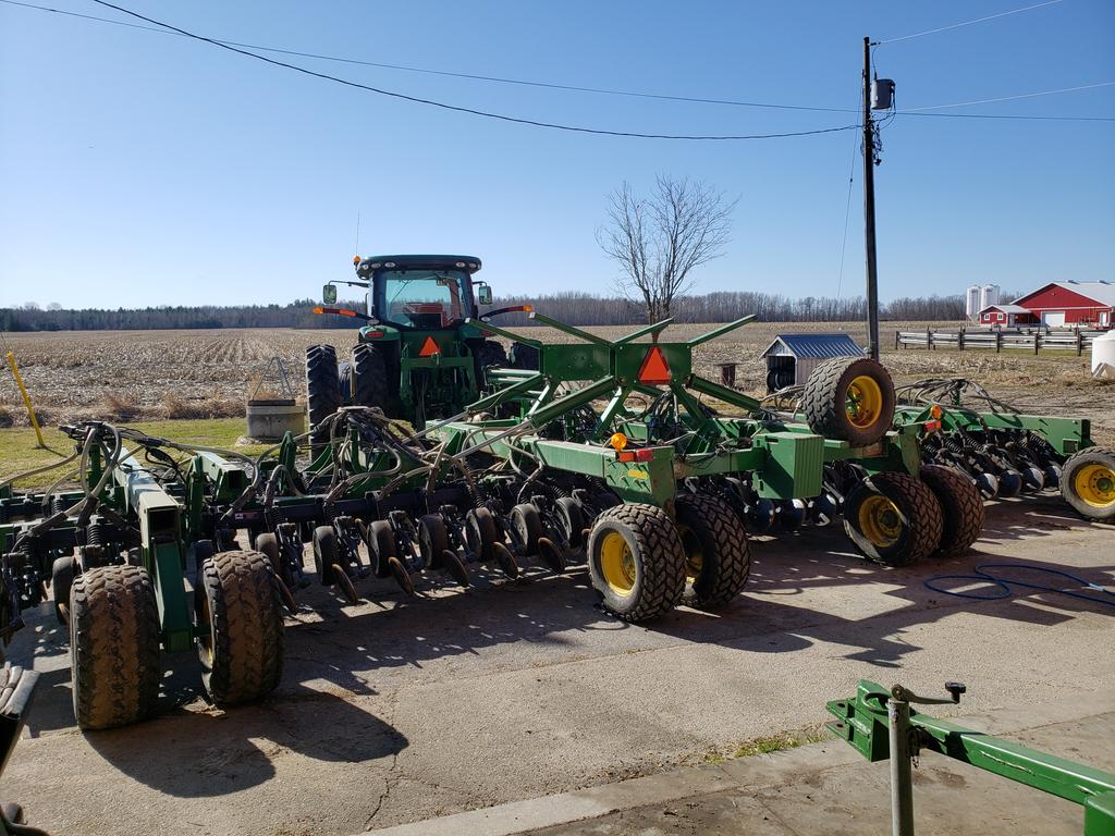 Alexmaurice14's tweet photo. Nice sunny day to start the rebuild on this sucker. #needabiggershop #plant2020 https://t.co/t78wU28fDJ