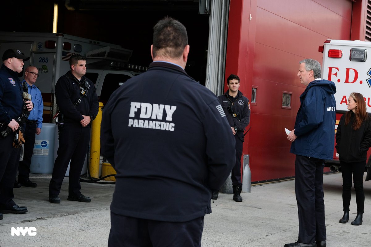 NYCMayorsOffice's tweet photo. There are heroes among us!

@NYCMayor visited Fort Totten in Bayside to thank New York City’s courageous EMTs and paramedics — and welcome some much needed reinforcements. From Kalamazoo to Florida, ambulances and EMS workers are arriving to support our teams and save lives. https://t.co/8yAWUZpj9m