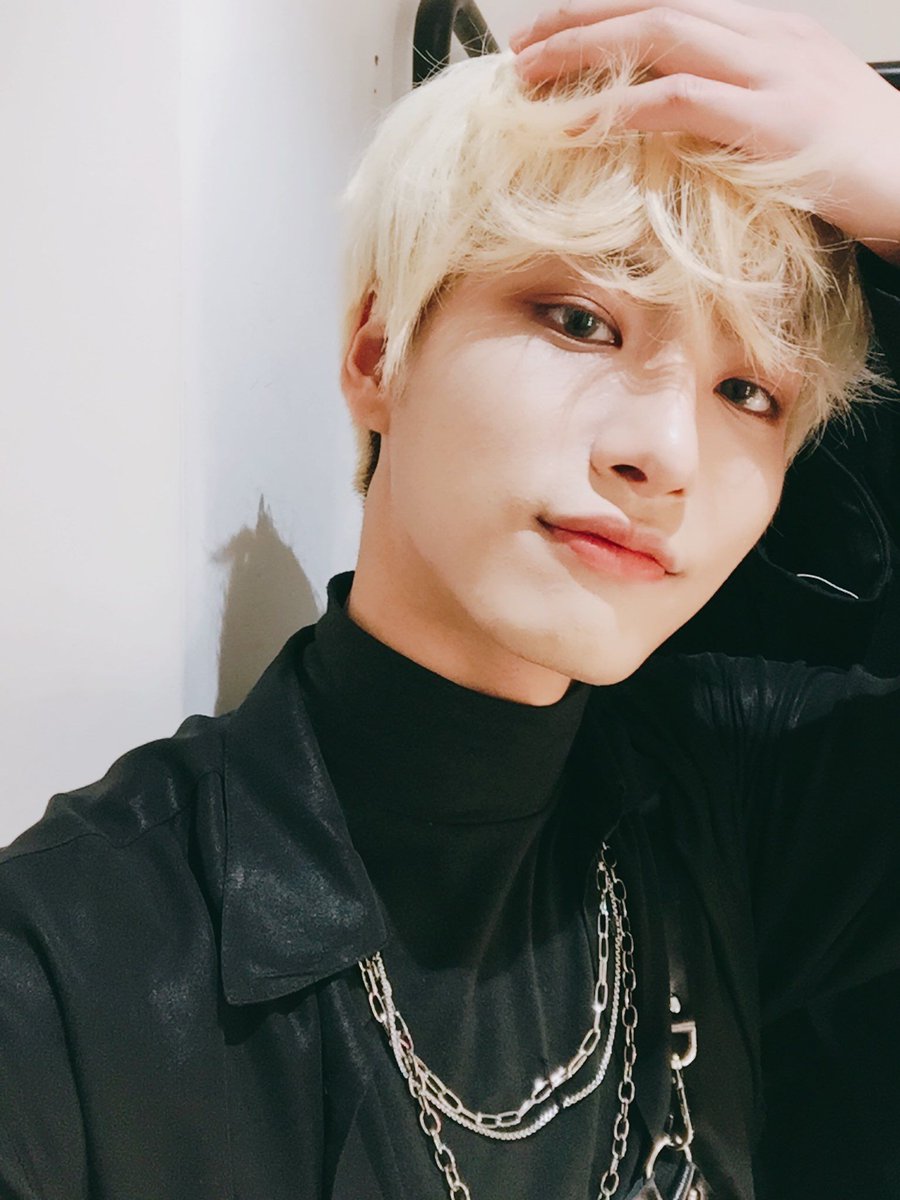 Park Seonghwa blonde hair↳ A necessary thread @ATEEZofficial  #SEONGHWA #봄의_빛나는별_성화야_생일축하해 #Always_Our_Star_Seonghwa #HAPPY_SEONGHWA_DAY