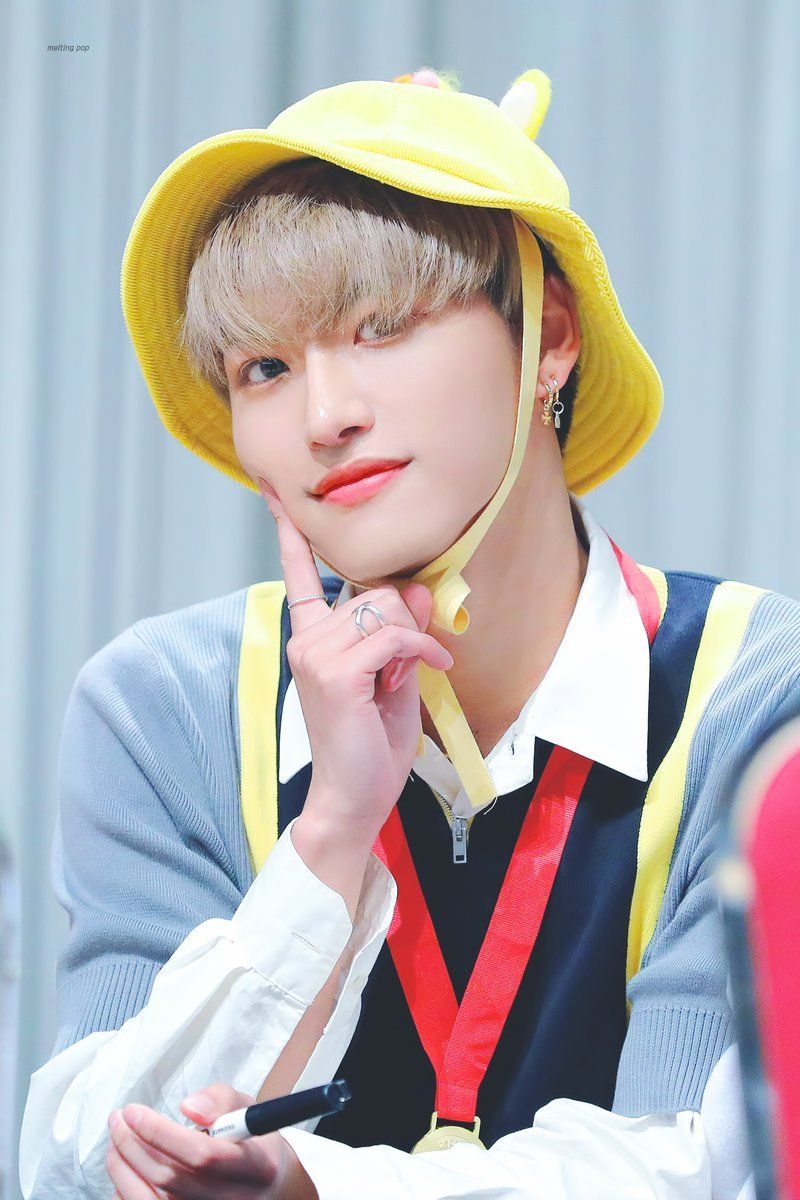 Park Seonghwa blonde hair↳ A necessary thread @ATEEZofficial  #SEONGHWA #봄의_빛나는별_성화야_생일축하해 #Always_Our_Star_Seonghwa #HAPPY_SEONGHWA_DAY