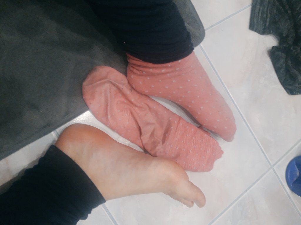 Queen_JG_'s tweet photo. Zaległe drobne rachunki do zapłaty, no śmiecie, moj yetipay czeka  #femdom #paypig #findom  #feetslave #feet #money #spoiltime #moneyslave
@rt_feet  @PeterDog13 @Rtfinddom @RTpaypiggy  @findom4feet @FootParadiseRT @dailydog7972 @finrt4dom @promoslave @RTFeetPromo  @tonybobo3 https://t.co/DlYXjTusNS