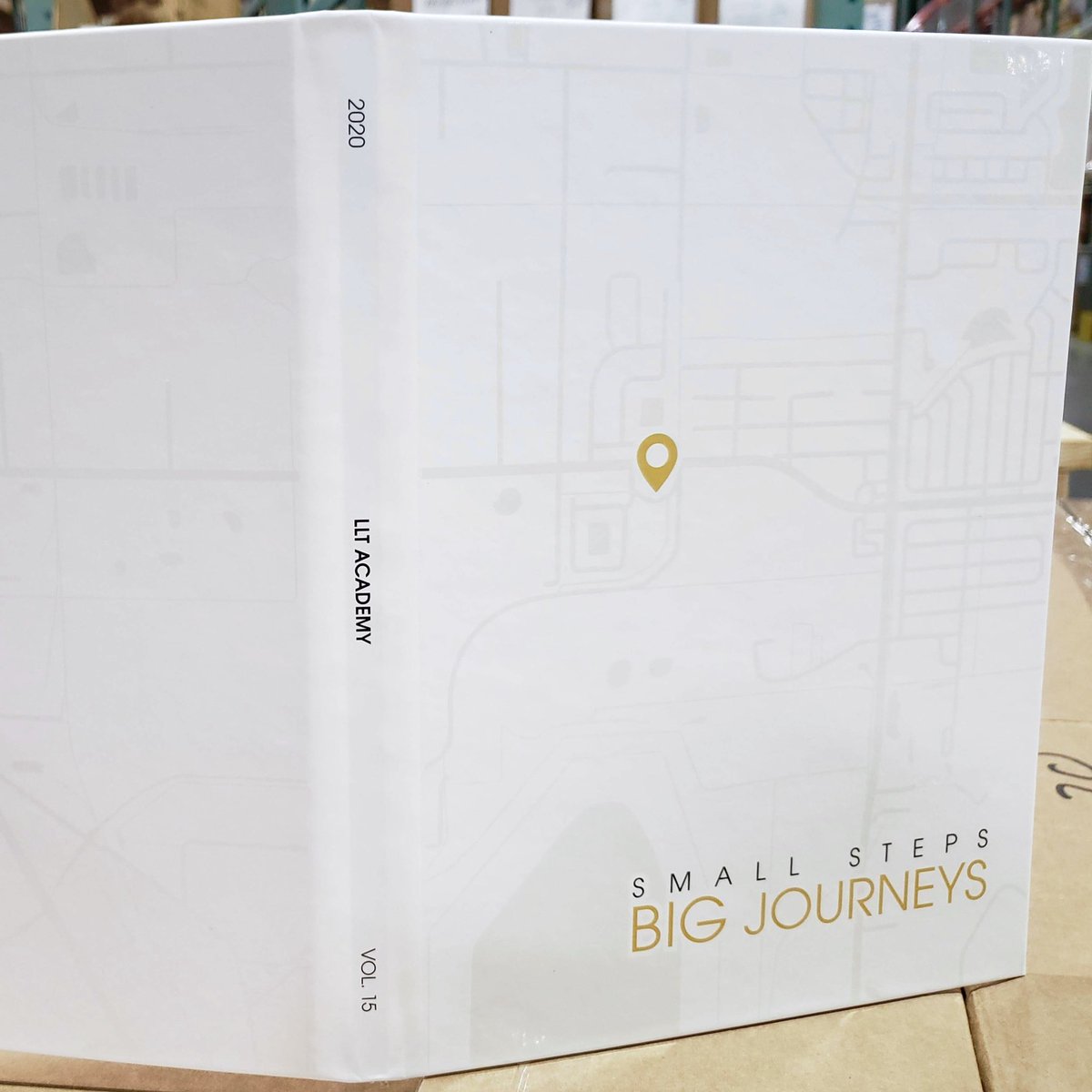 Varsity Yearbook Tampa tweet media