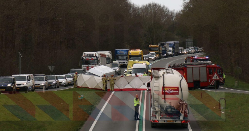 Westerhaar – N36 beide richtingen afgesloten na ernstig ongeval..
