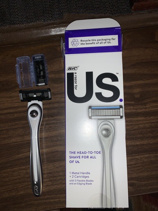 Mandii2001's tweet photo. I Love it!! If you’re a human with hair, Us is the razor that shaves it. Join Us. You’ll like Us. Get yours now at Dollar General. #JoinUsatDG https://t.co/gLnQfBCFFC https://t.co/YgIwy27Zv7