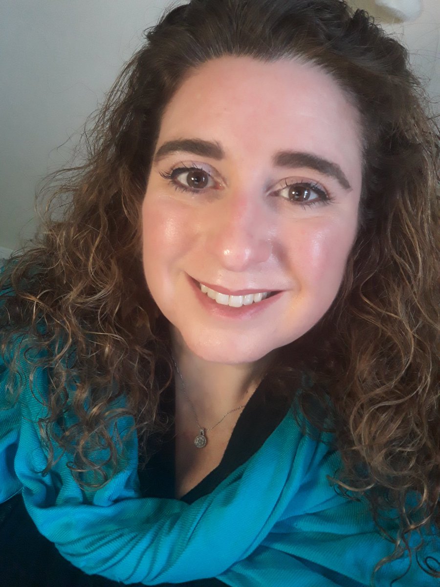 CFiori1's tweet photo. Wearing blue for World Autism Awareness Day @WeAreHTSD #HTSDhasSpirit #HTSD_HEP https://t.co/imvLAFwFFZ