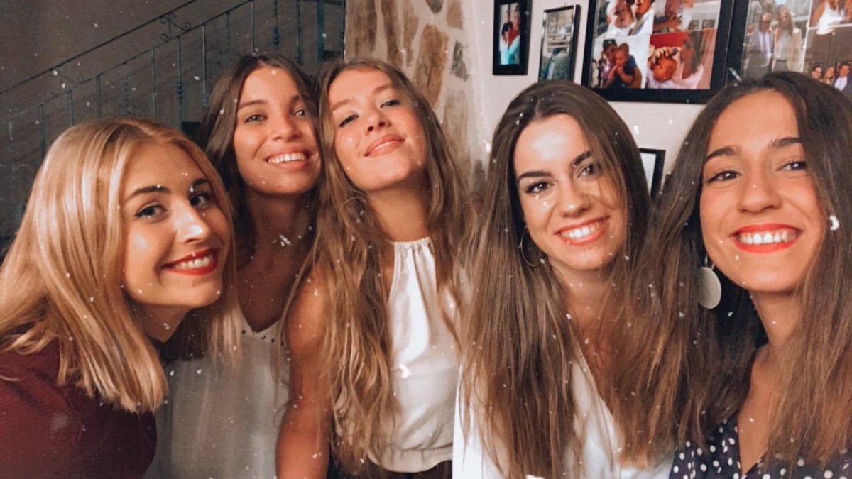 Abro hilo de mis niñas:
🌈❤️🤪👭