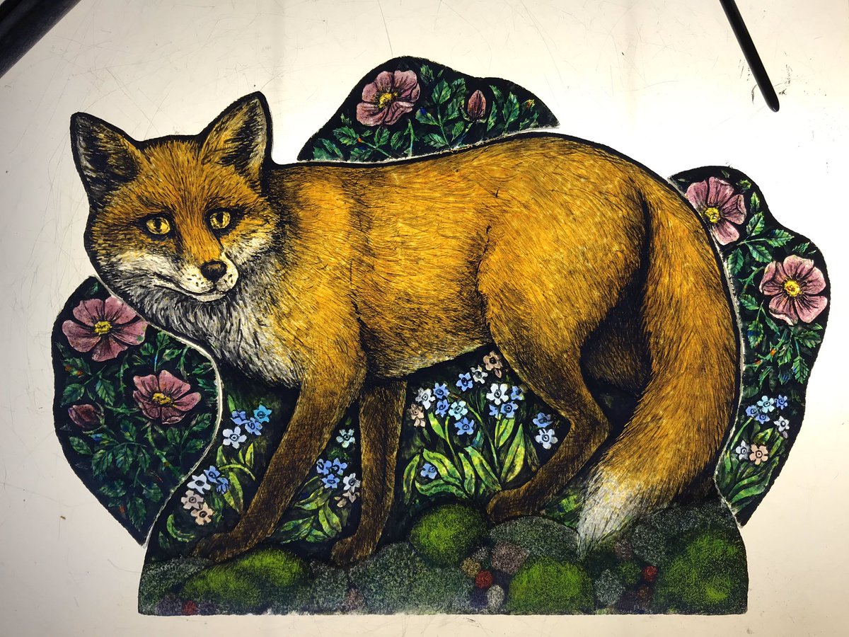 jforrestglass's tweet photo. Made a start on my first free standing fox today- lots more refining to do but time for online pub quiz! Yes I have beer! #fox #wildlife #foxy #finesrt #glasspainting https://t.co/tVgb2BSgBo