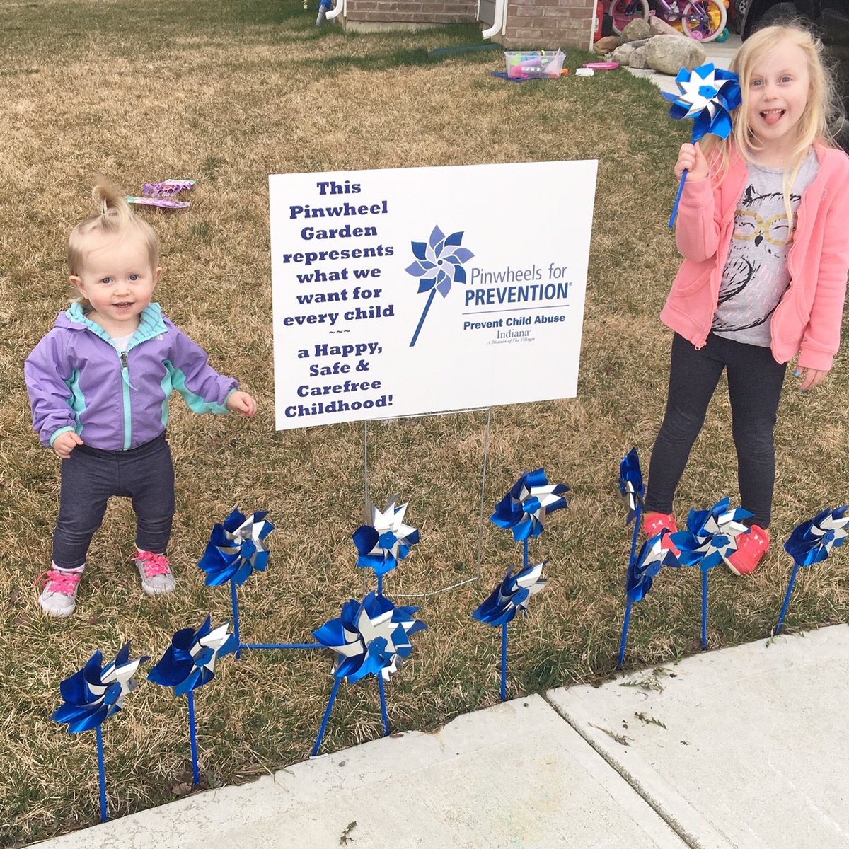 MarionCoPCA_IN's tweet photo. Celebrate Child Abuse Prevention Month by planting a #Pinwheel to honor those who helped you or your children have #GreatChildhoods ! #PinwheelsforPrevention #PinwheelGarden #CAPmonth https://t.co/gdJJWwMio3