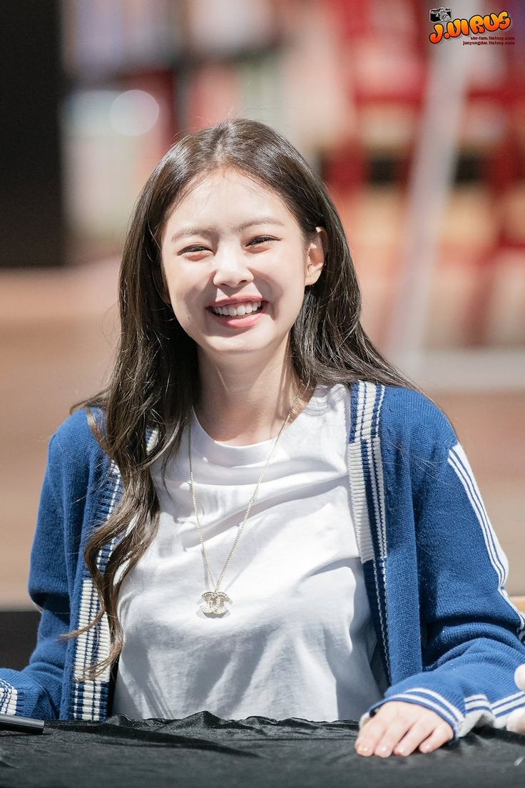 Jennie& #39;s gummy smile ; [a soft thread]