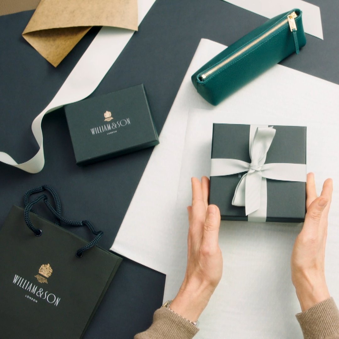 Introducing our debut television advert which was first broadcast earlier this week and could be coming to a screen near you soon!

Find out more details on the new campaign here:
williamandson.com/from-the-heart…

#London #campaign #luxury