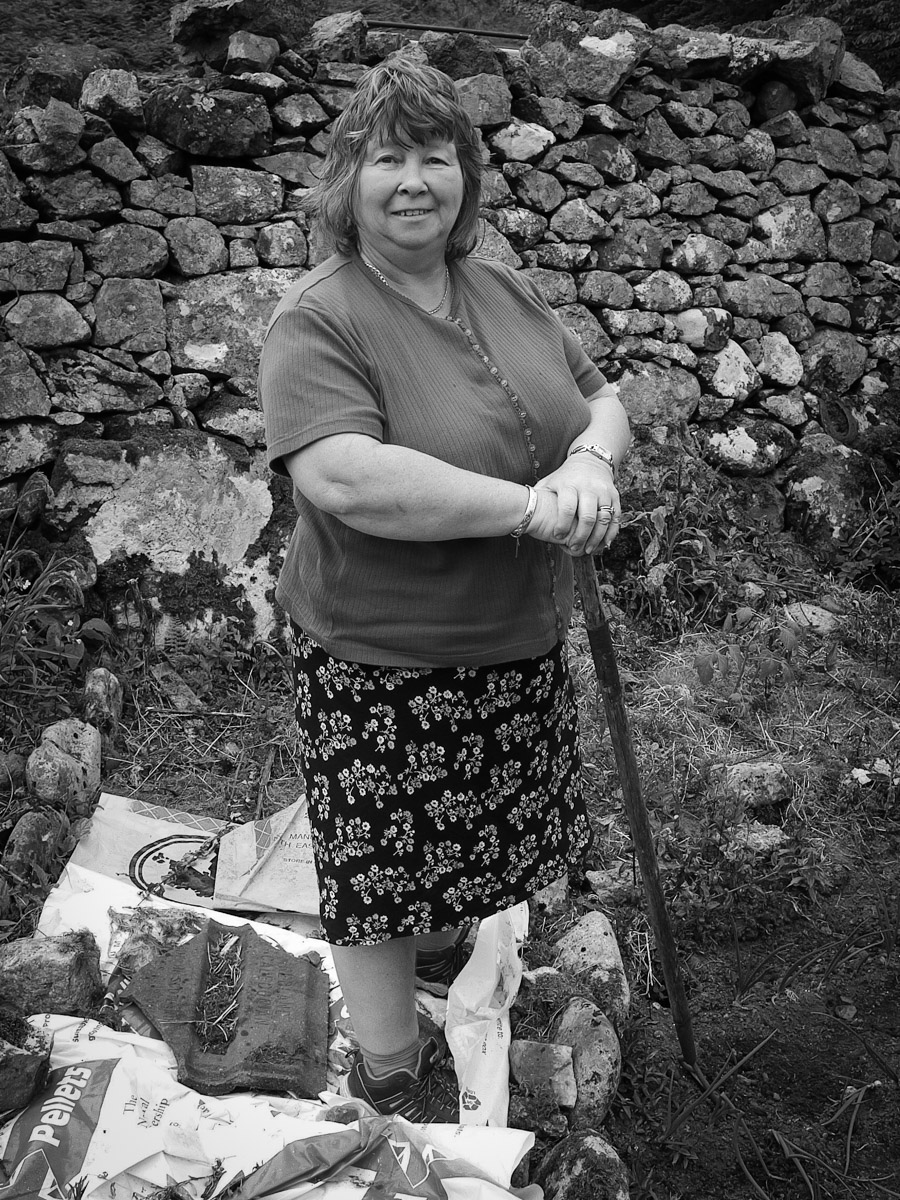 Rebecca MacKay in her garden, Oskaig, Isle of Raasay, Scotland (2004) #WeAreHighlandsAndIslands  #TheHillsAreAlwaysHere